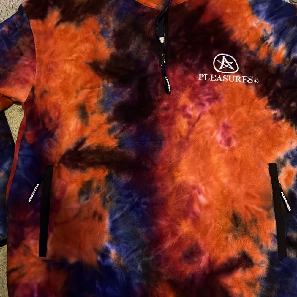 Pleasures size large fleece pullover